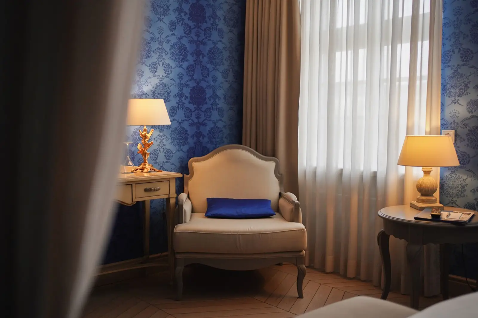 SorelviagrandCourt interior detail